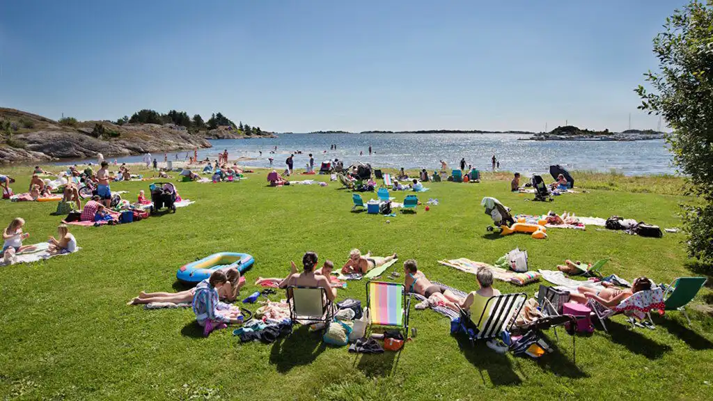 Photo of people by the sea at Groos in Grimstad