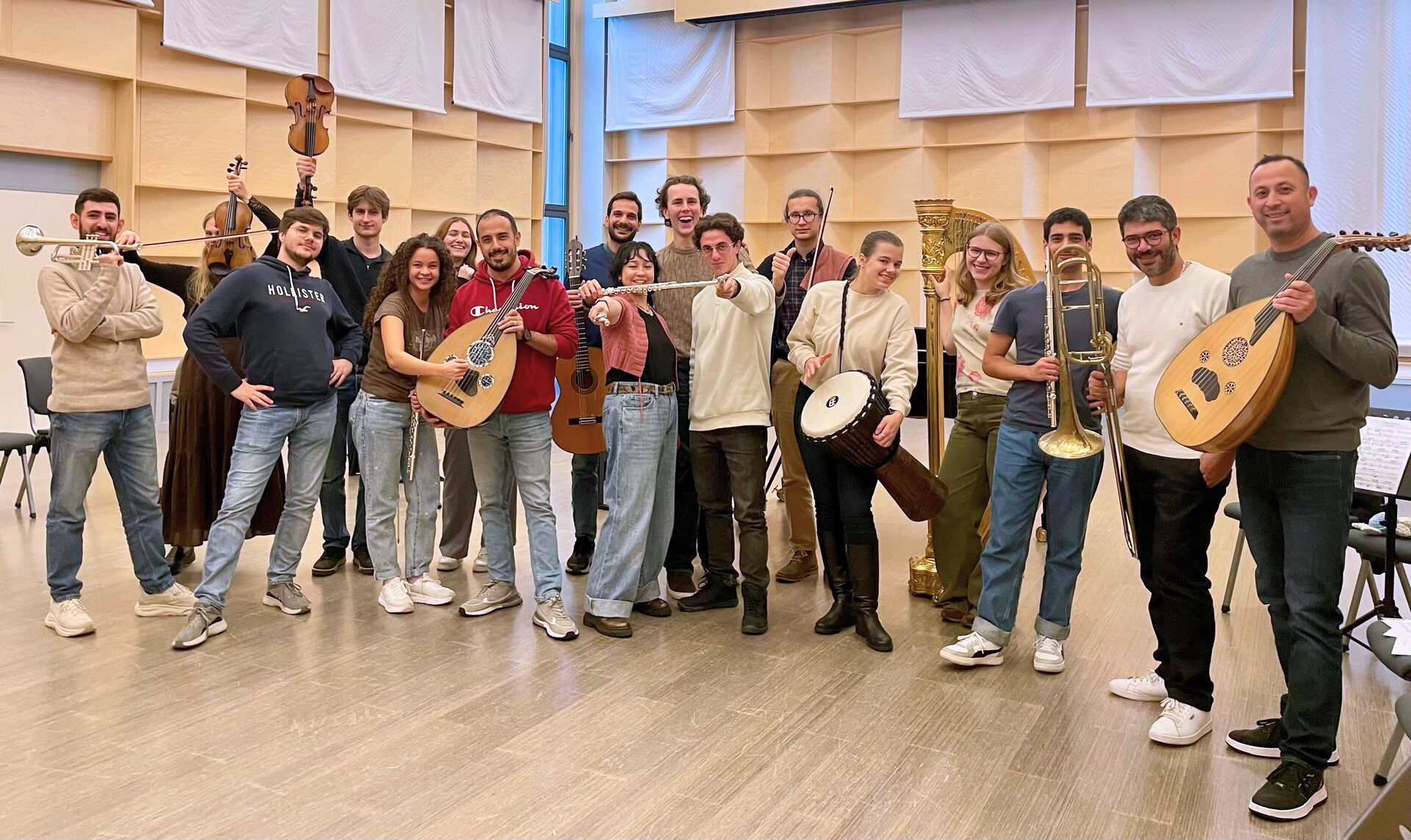 Pictures all participants at workshop in Palestine music