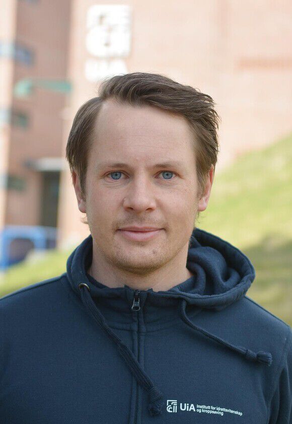The picture shows researcher Martin Kjeøen Erikstad.