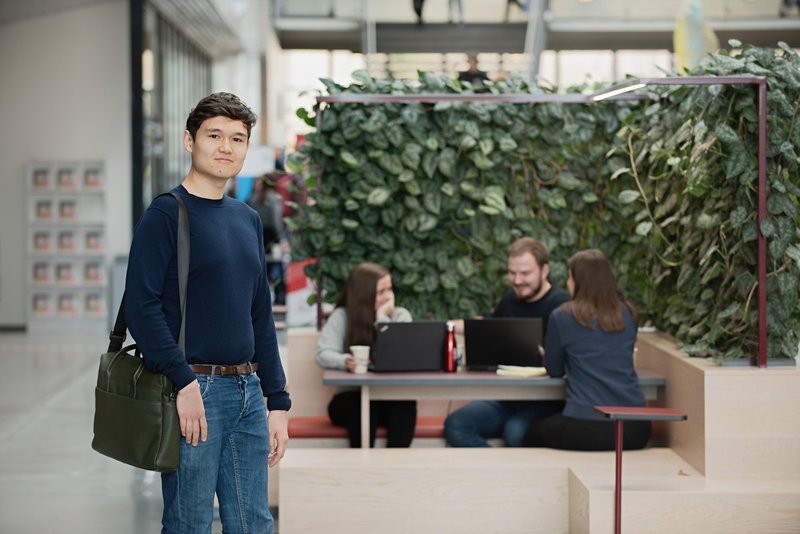 Jeans ,Hairstyle ,Plant ,Table ,Standing.
