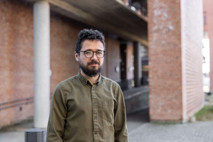 The photo shows UiA researcher Anders Wiik.