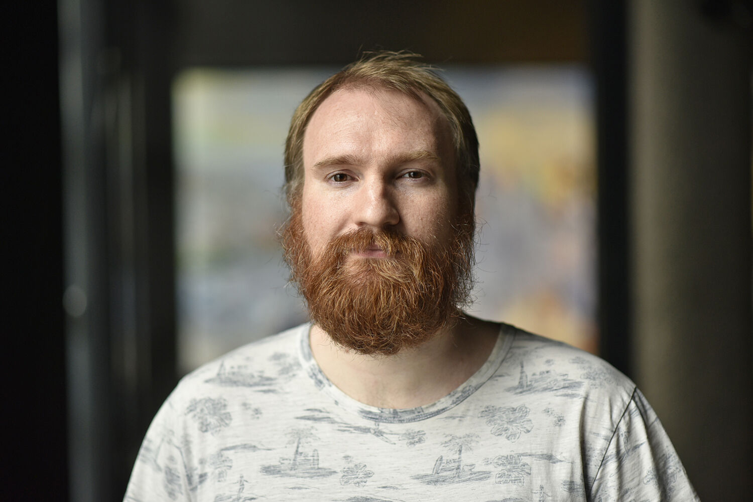 Bildet kan inneholde: person, ansiktshår, hår, skjegg, hake.