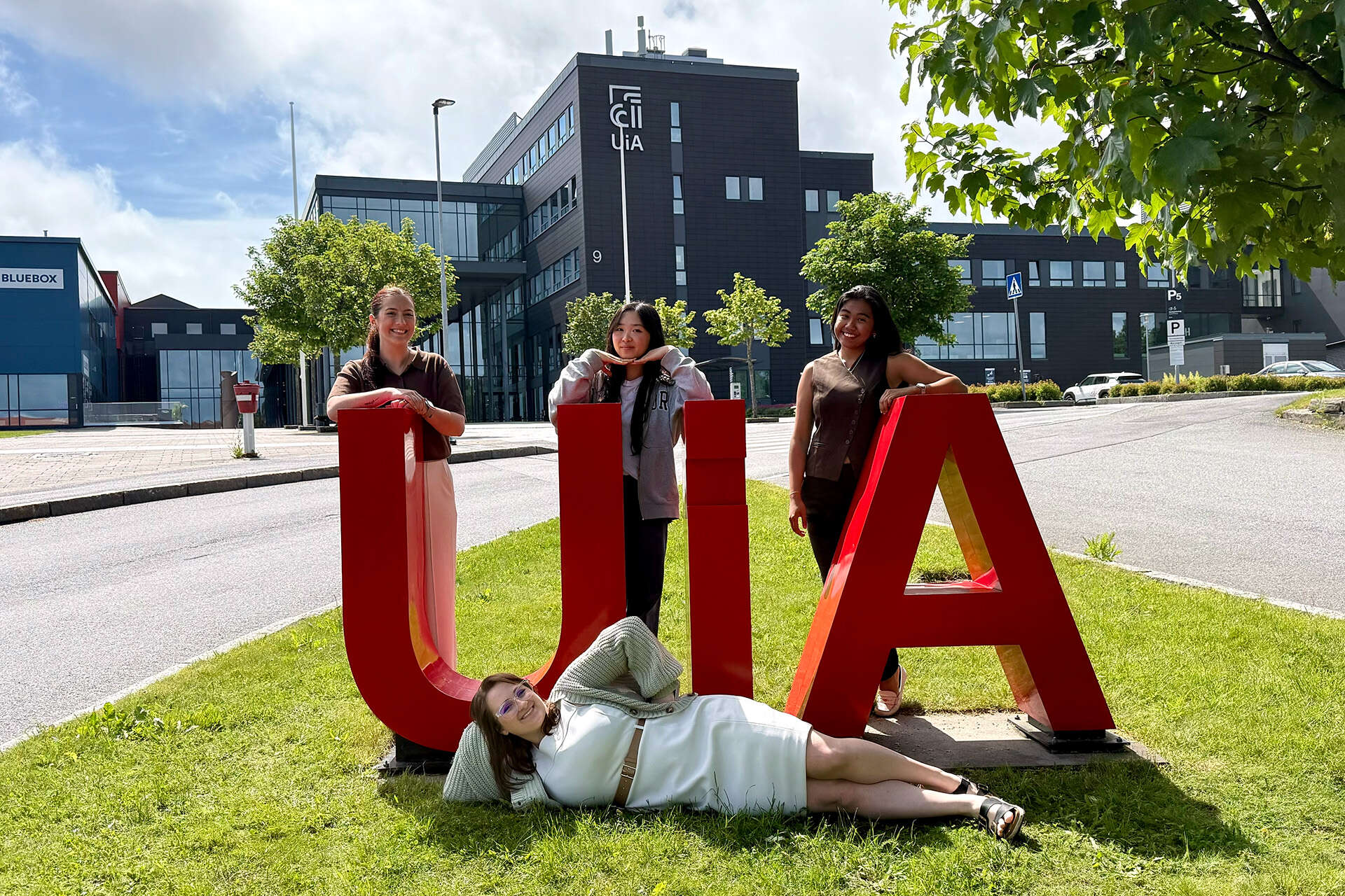 Grace Walsh, Cece Dung, Madi Mishou og Steffi Geline Tactacan. Studentene besøker UiA gjennom det internasjonale samarbeidsprosjektet CAPABLE.