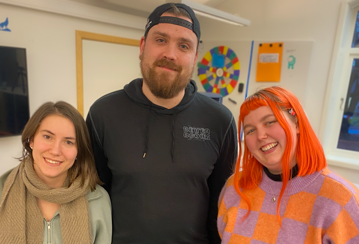 Bildet viser studentene Leslie Anne Løvdal Houck, John Arild Sjøen og Katrine Sirnes Nesheim