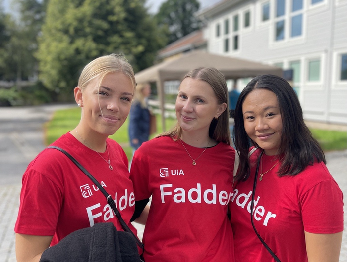 Tre kvinnelige faddere
