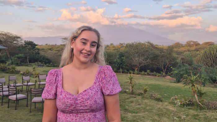 Bilde av grunnskolelærerstudent Maren i Tanzania