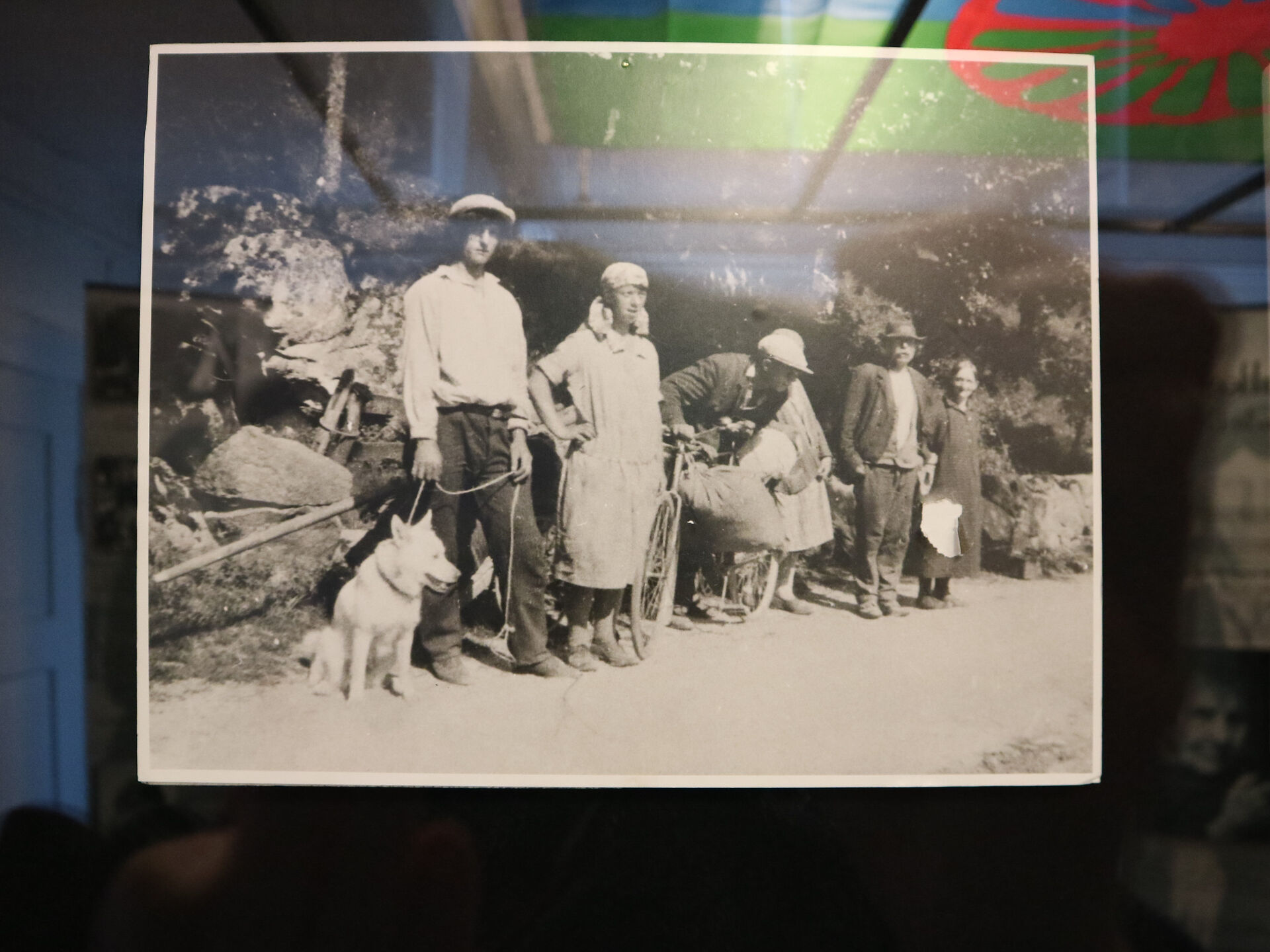 Bilde fra museum som viser en familie