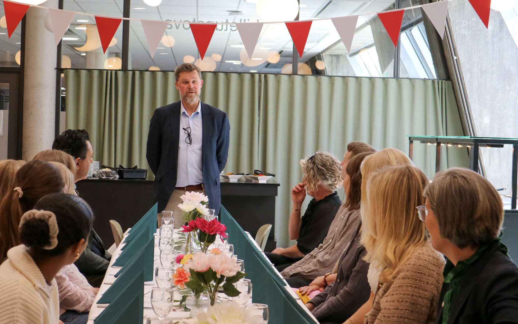Vinnerne samlet til lunsj