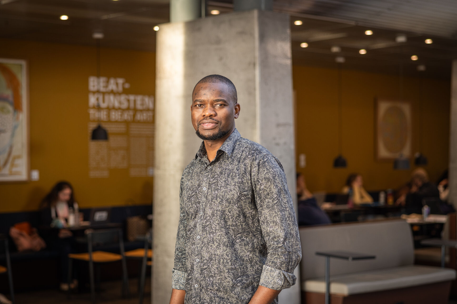 Portrettbilde av forskeren på campus