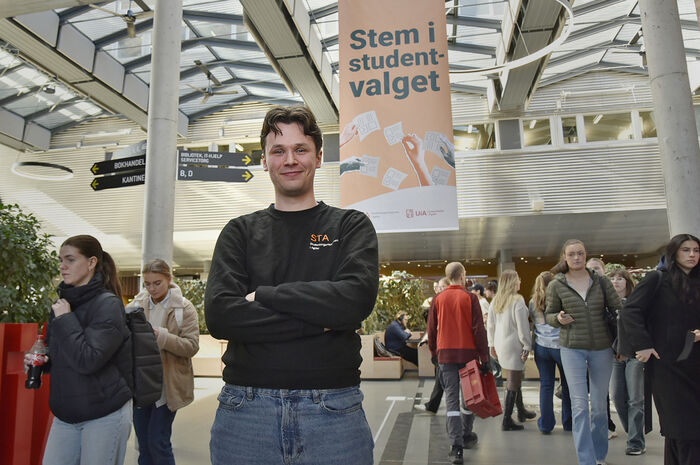 STEMMEGENERALEN: STA-leder Magnus Ellefsen Moen håper så mange som mulig benytter seg av stemmeretten i de pågående studentvalgene på UiA. – Det er viktig for studentdemokratiet at så mange som mulig deltar, sier han. 