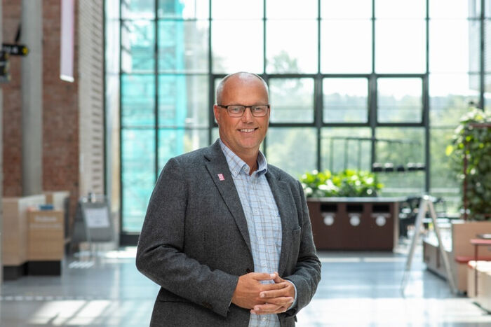 Bilde av Morten Brekke i Vrimlehallen på UiA