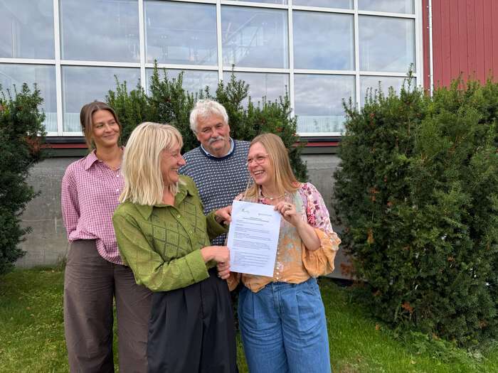 Bildet kan inneholde: person, smil, ansikt, lykke, fritid.