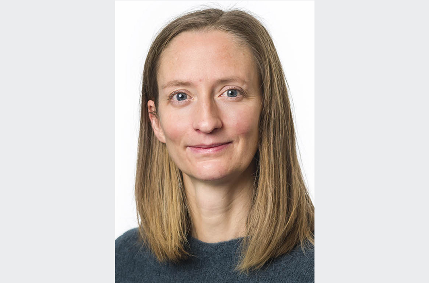 Bildet kan inneholde: person, nese, kinn, smil, øye.