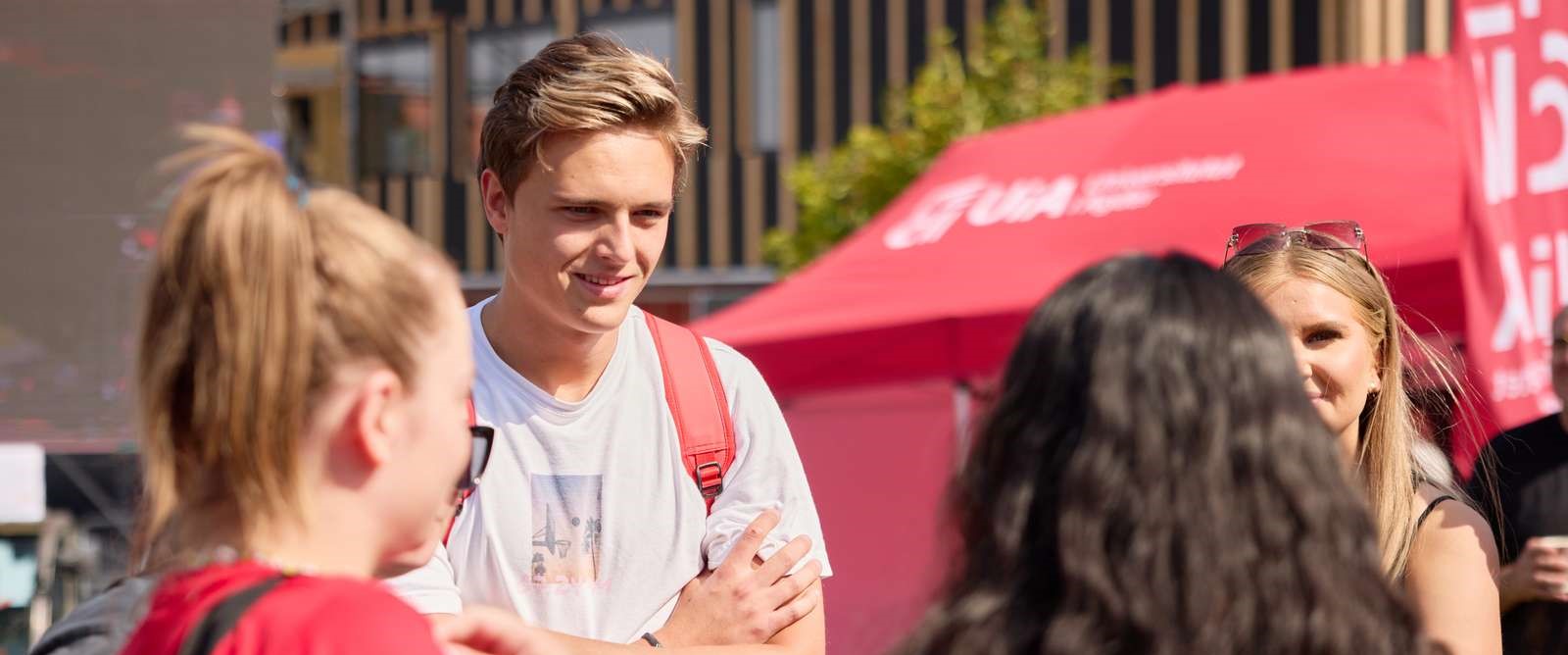Fire studenter på Campus Grimtad.