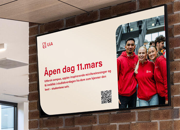 Bildet kan inneholde: reklame.