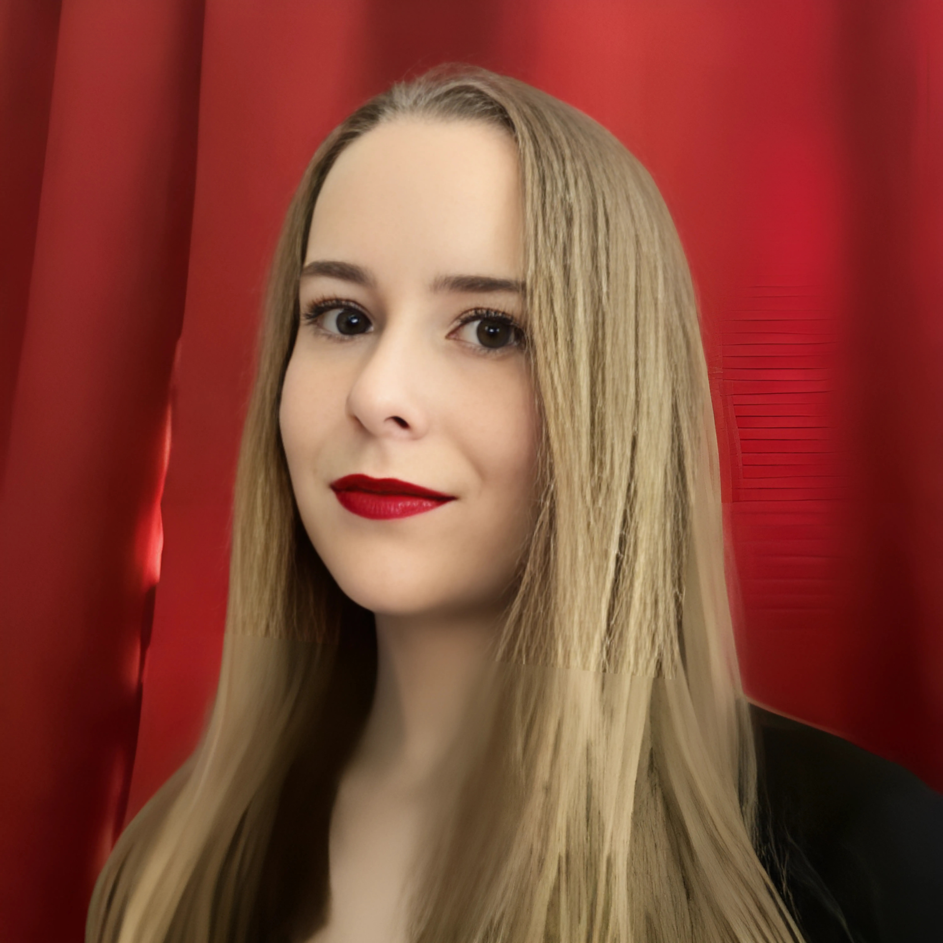 Bildet kan inneholde: person, nese, hår, smil, kinn.