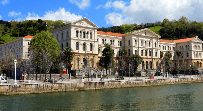 Hovedbygningen til University of Deusto