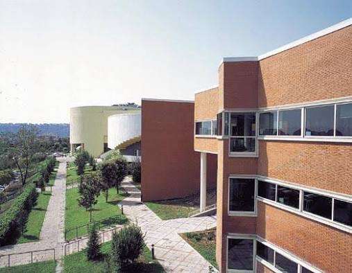 Bygninger på Complesso Universitario di Monte Sant'Angelo