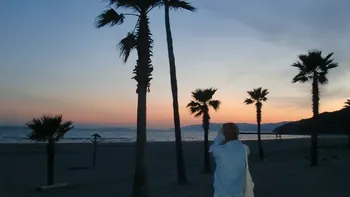 Bildet kan inneholde: himmel, horisont, strand, skumring, sjø.