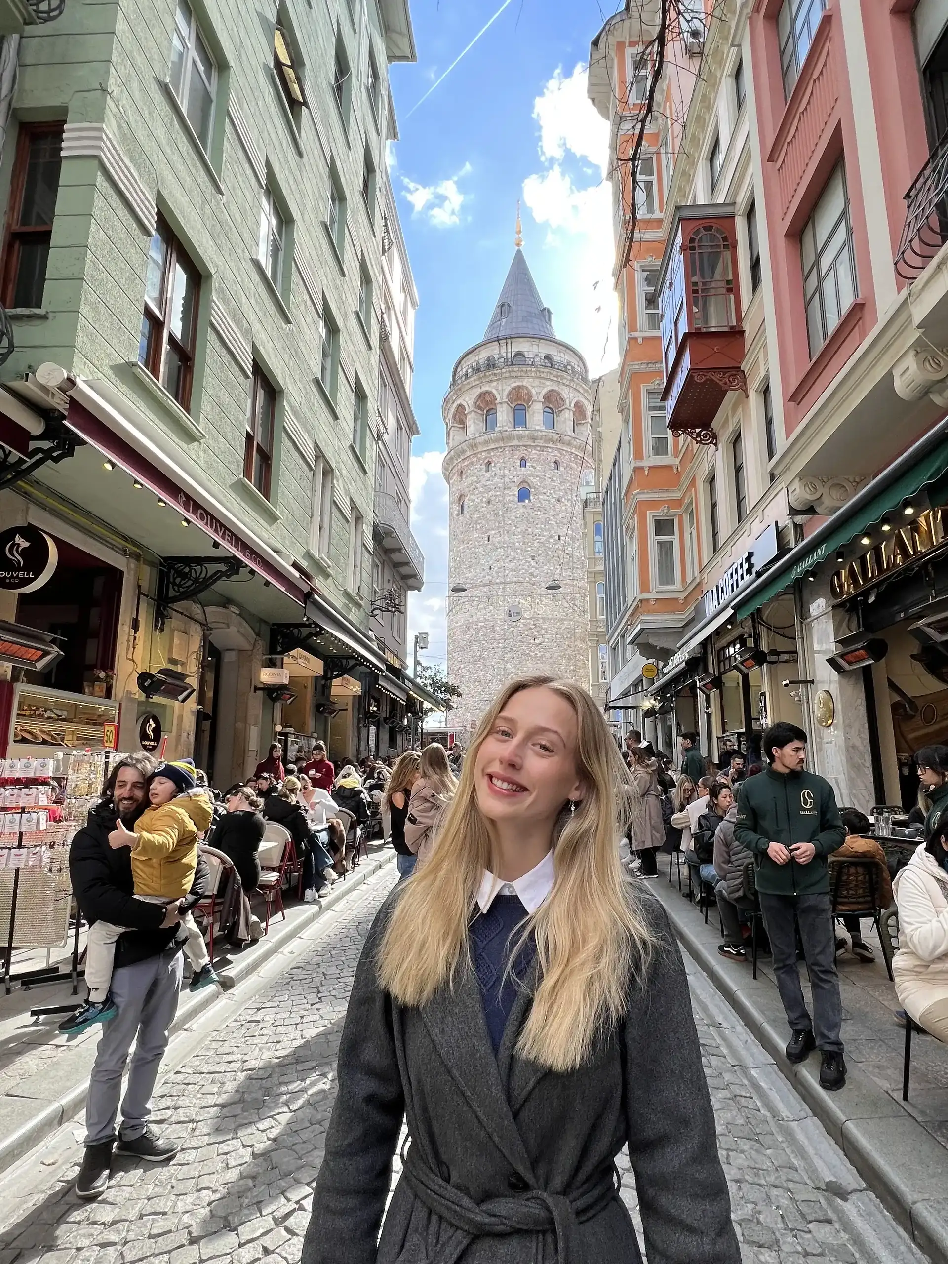 Bildet kan inneholde: smil, lykke, reise, ferie.